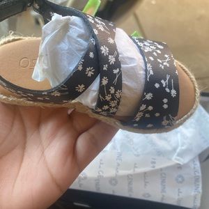 Brand new Oshkosh girl sandals